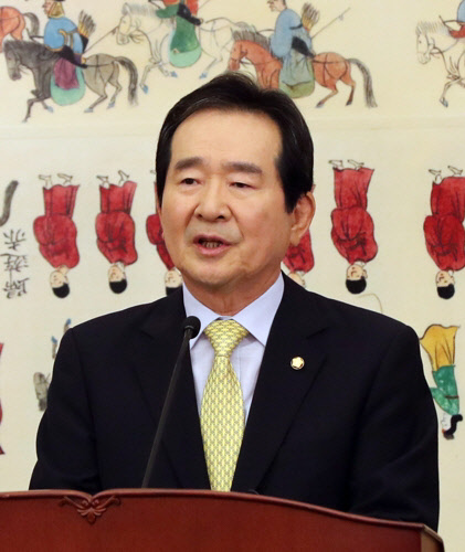 정세균 국회의장이 28일 국회에서 열린 퇴임 기자간담회에서 발언하고 있다.연합뉴스